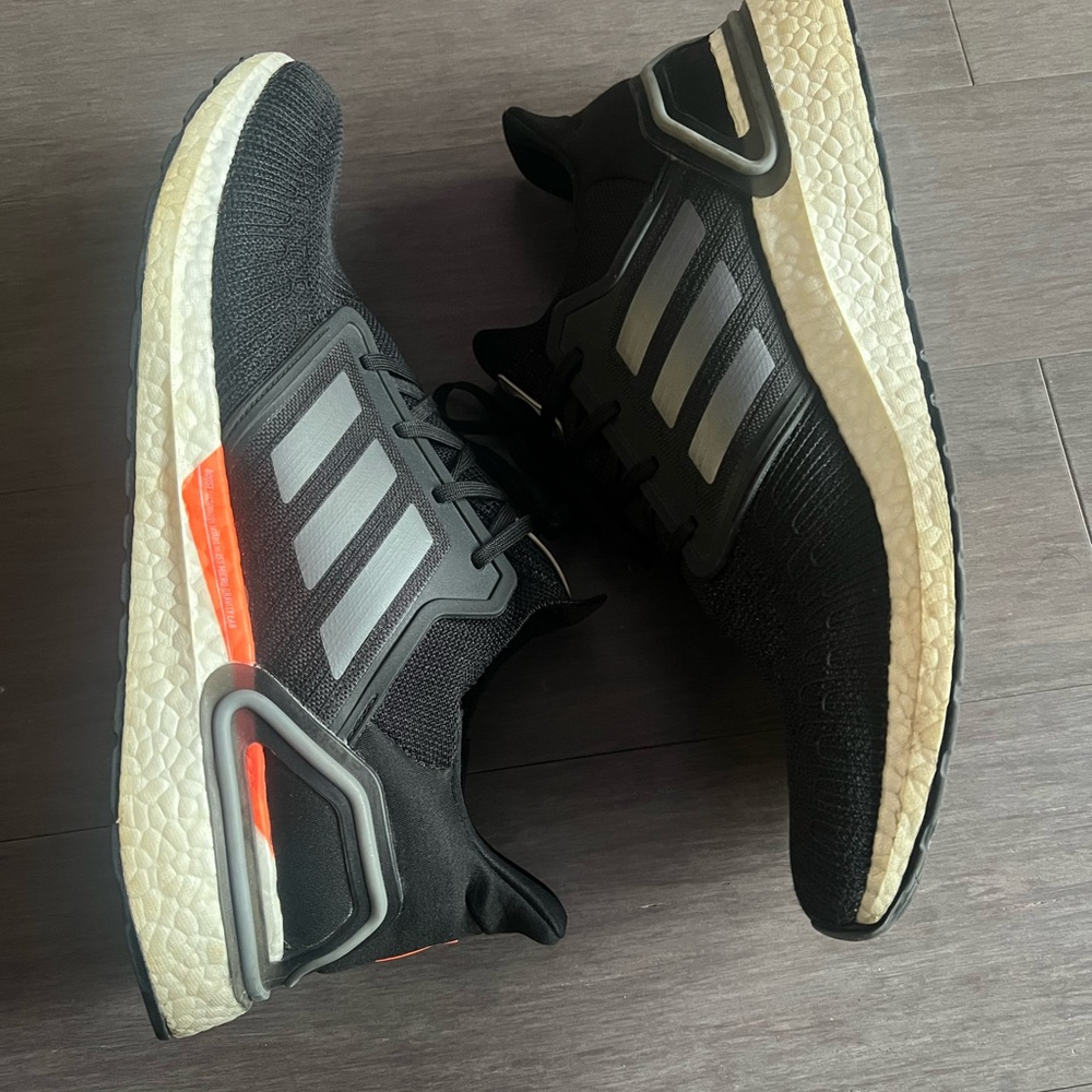Adidas Men's Black and Silver Sneakers